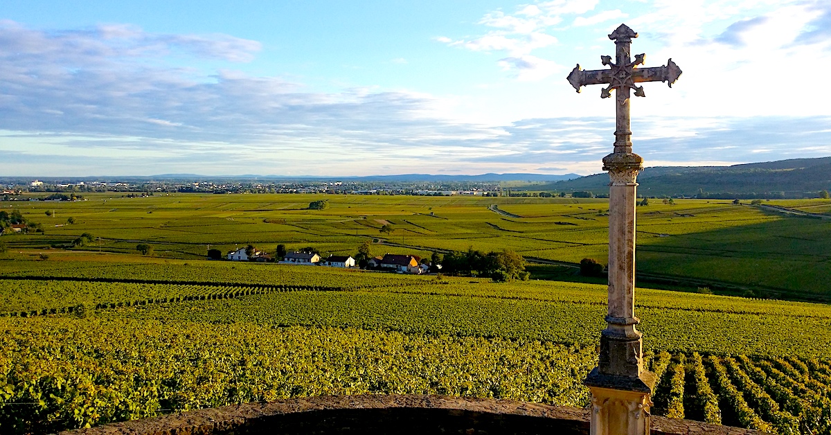 Louis Latour et son calvaire de la colline de Corton-Charlemagne louis-latour-bourgogne-corton-charlemagne
