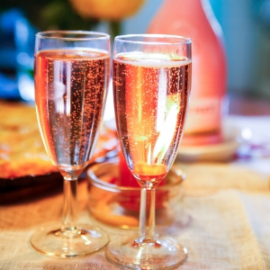 Le Champagne rosé à table