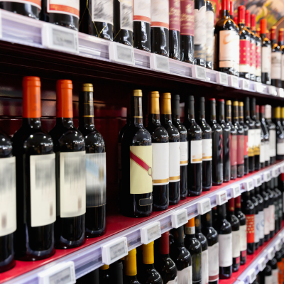 La grande distribution vinicole en chiffres Plus de 70 % des vins tranquilles achetés en France le sont en grande distribution, GFK 2023